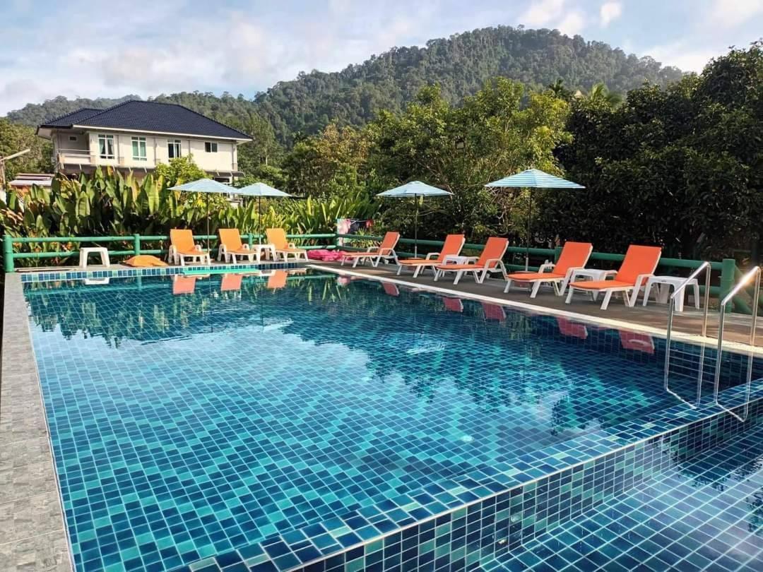The Royal Bamboo Lodges - Sha Certified Khao Sok National Park Kültér fotó