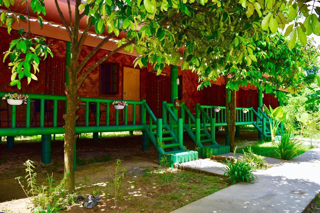 The Royal Bamboo Lodges - Sha Certified Khao Sok National Park Kültér fotó