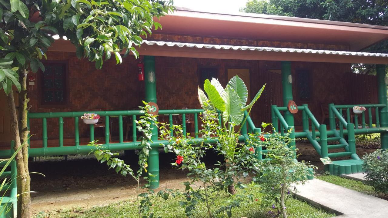 The Royal Bamboo Lodges - Sha Certified Khao Sok National Park Kültér fotó